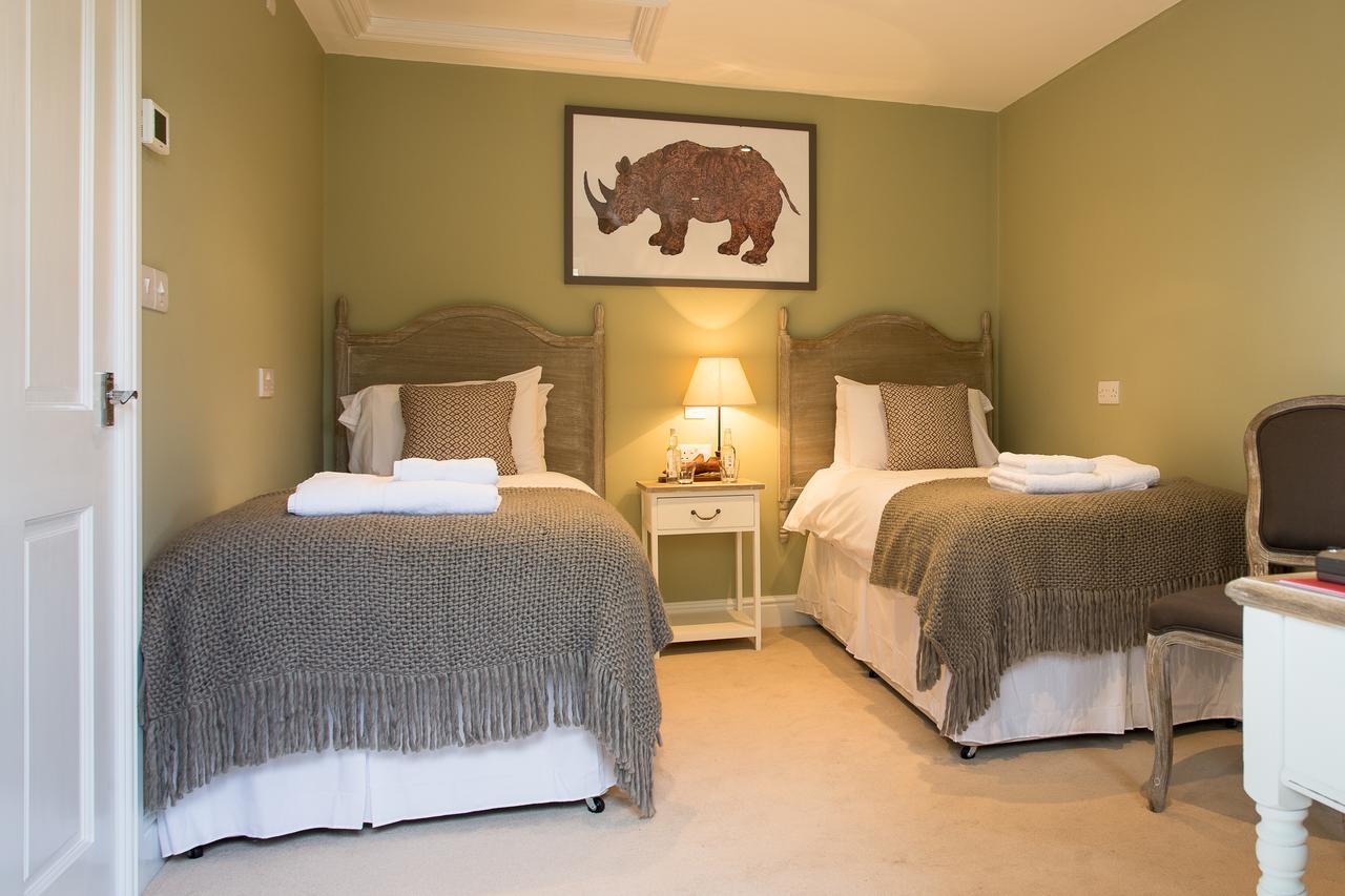 The Kings Arms Hotel Fernhurst Esterno foto