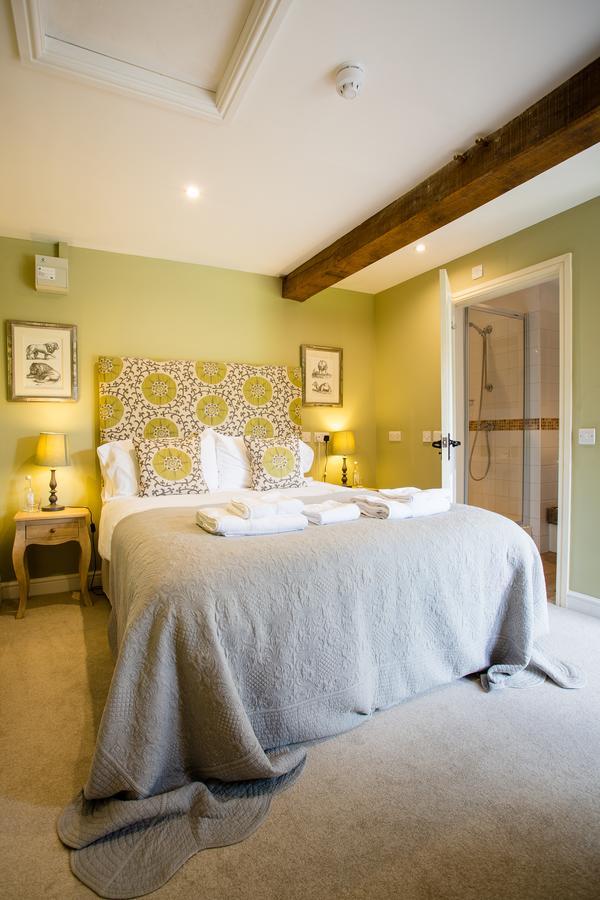 The Kings Arms Hotel Fernhurst Esterno foto