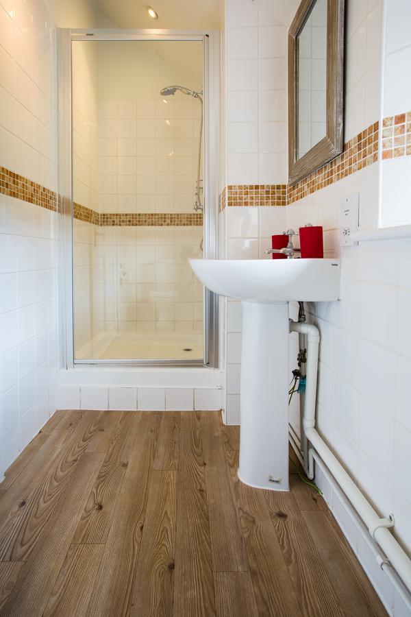 The Kings Arms Hotel Fernhurst Esterno foto